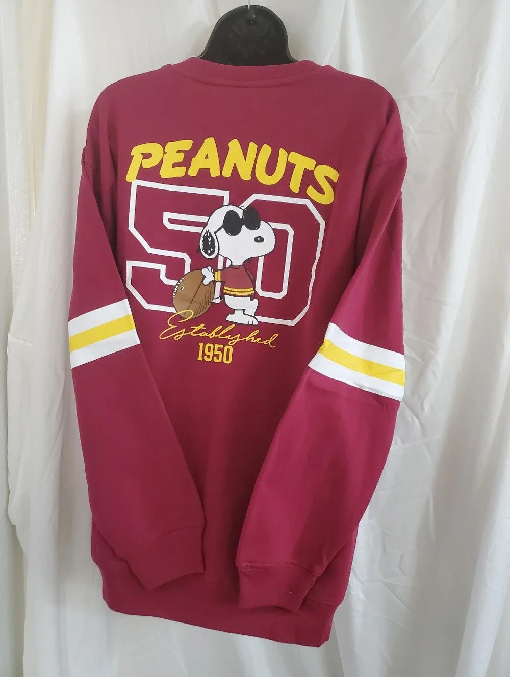 Peanuts Snoopy & Woodstock  established 1950 #50 dark red sweatshirt size L NEW